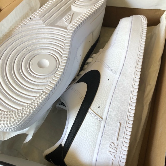 Air Force 1 ‘07 - Picture 3 of 3